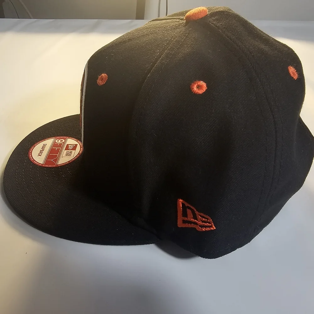 NWOT New Era Black and Orange Emmure Metalcore Snapback NOS - Picture 4 of 9
